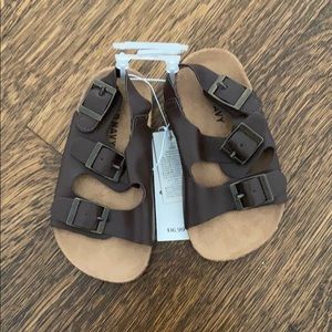 NWT Old Navy Sandals Birkenstock’s size 6 Boys